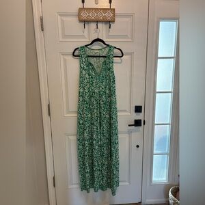 Max Studio lot of 2  Sleeveless Tiered Maxi Dresses both M like new pockets 54”